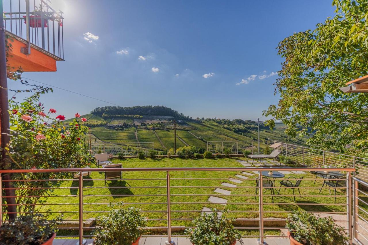 Appartamento Casa Rafanelli Monforte dʼAlba Esterno foto